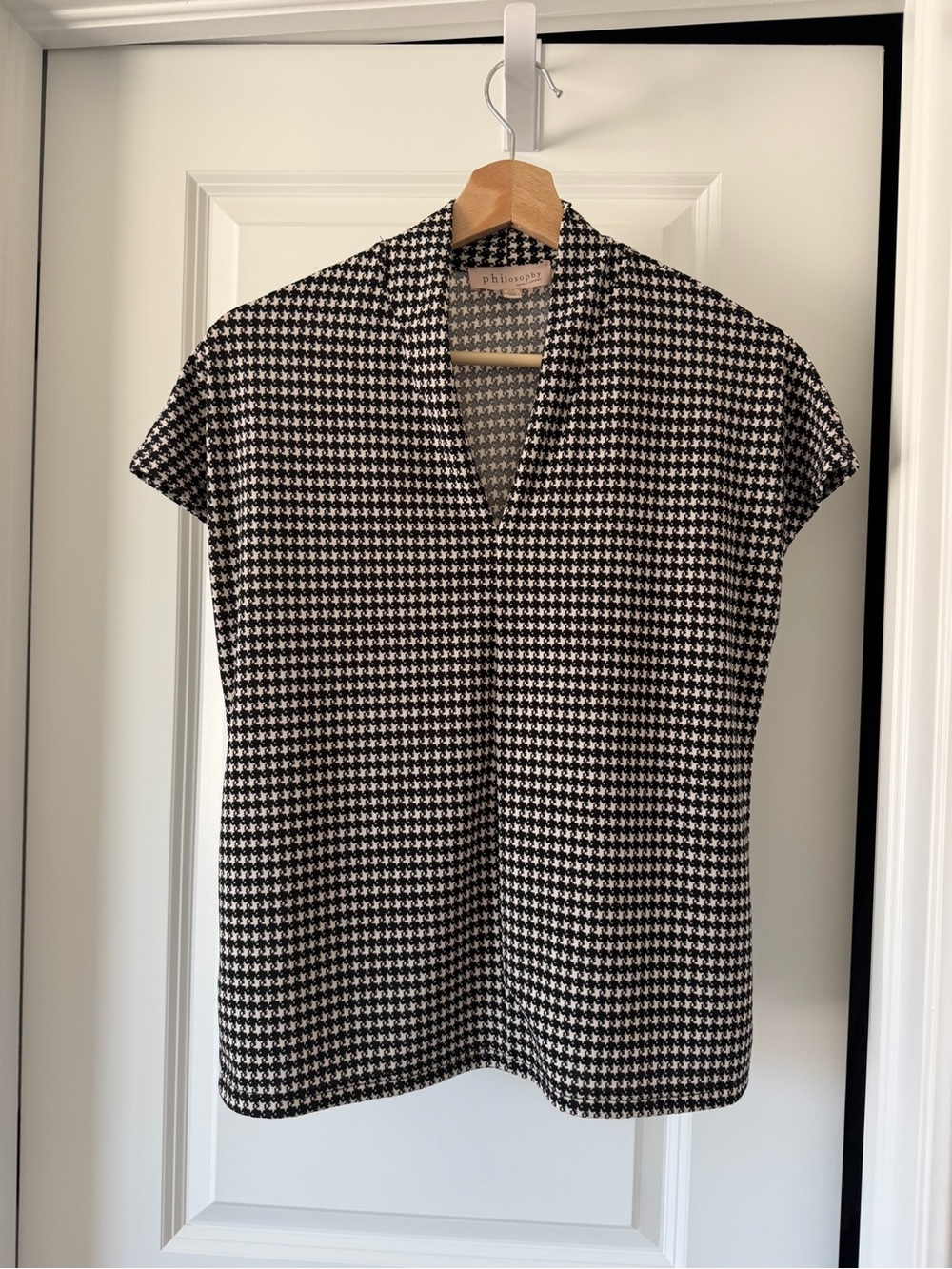 Philosophy Black & White Houndstooth V-Neck Blouse